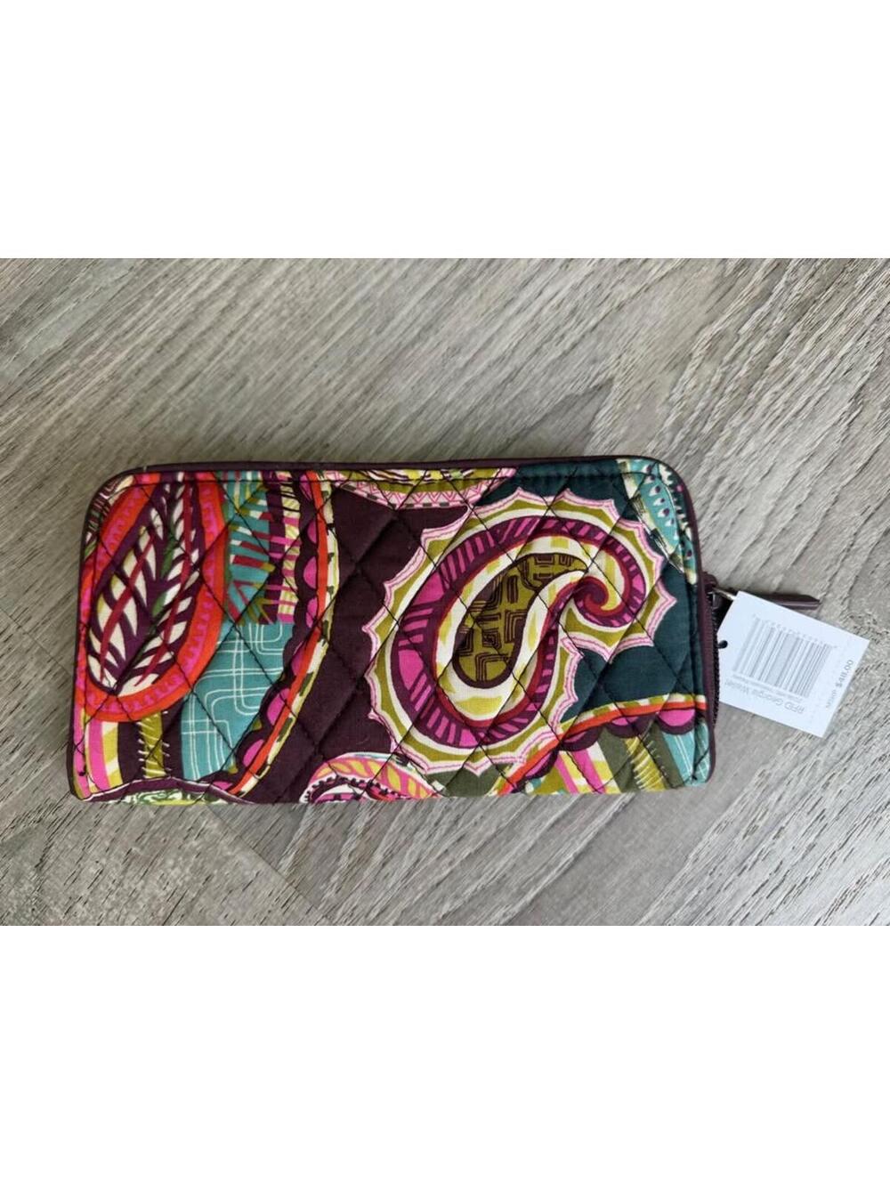 New Vera Bradley Wallet